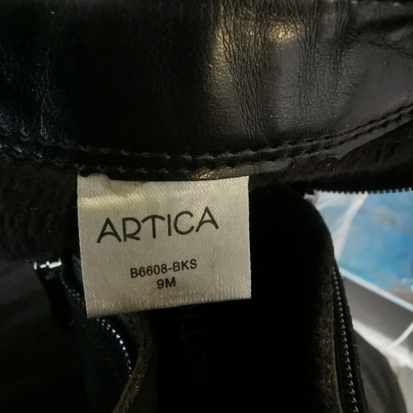 SIZE 9M ARTICA, Black Suede Ankle Rain / Winter Bootie EUC B59 - Picture 6 of 16
